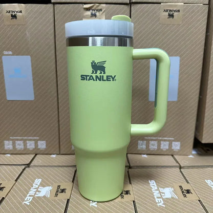 Stanley Quencher H2.0 FlowState Tumbler - Light Green / 887mL - 30oz