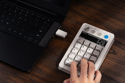 8BitDo Retro 18 Mechanical Numpad